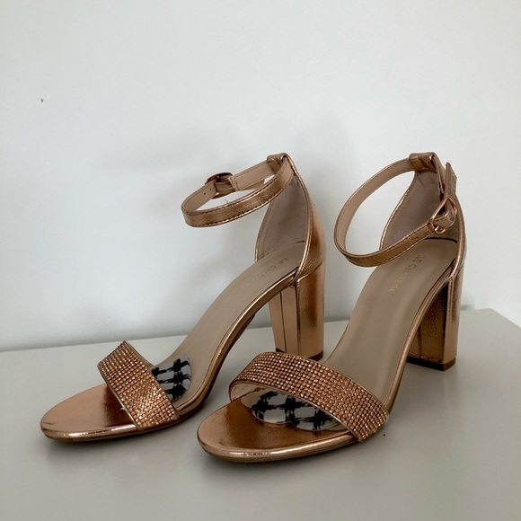 Rose gold high heel sandals - Picture 1 of 9